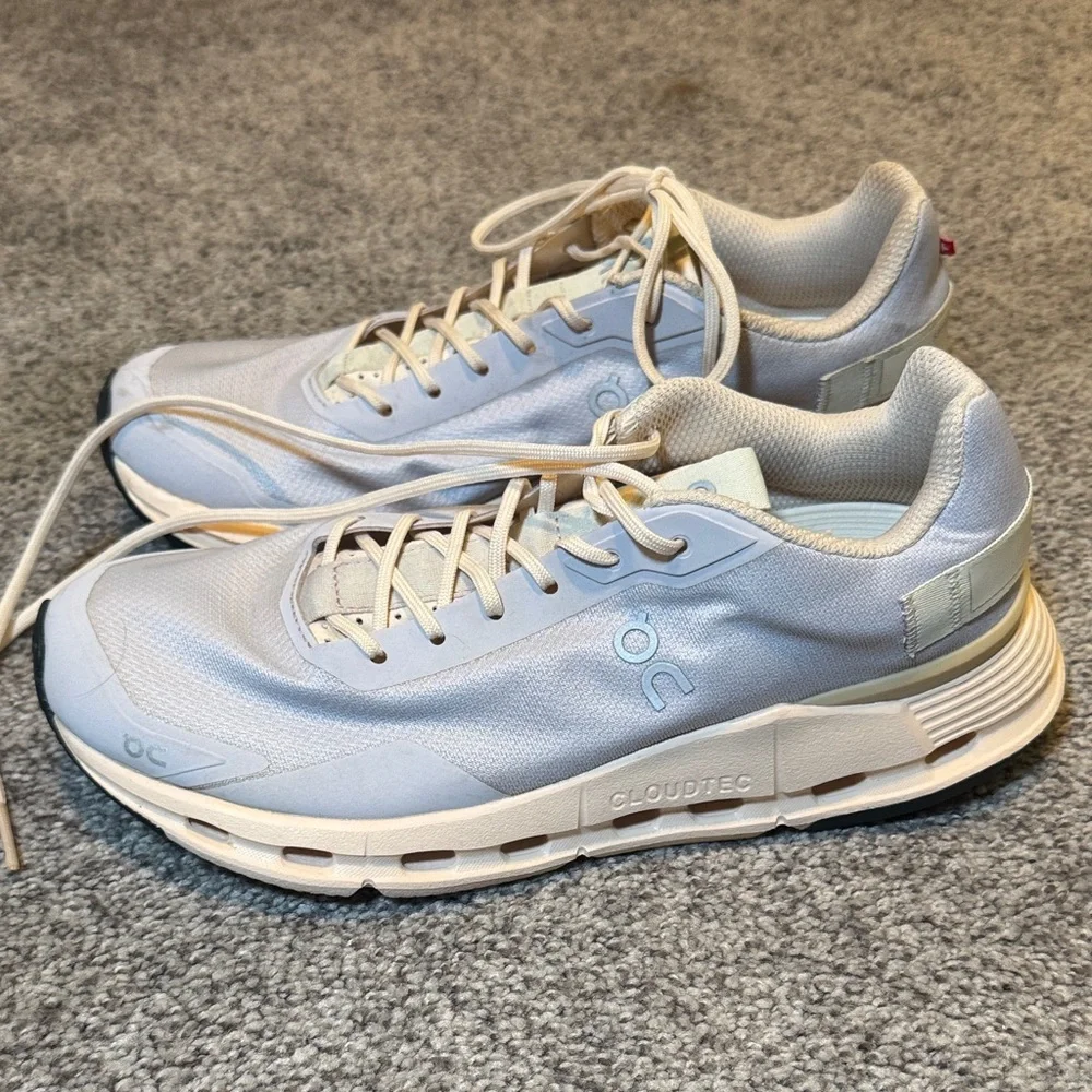 On athletic cloudtec women’s shoe size 8